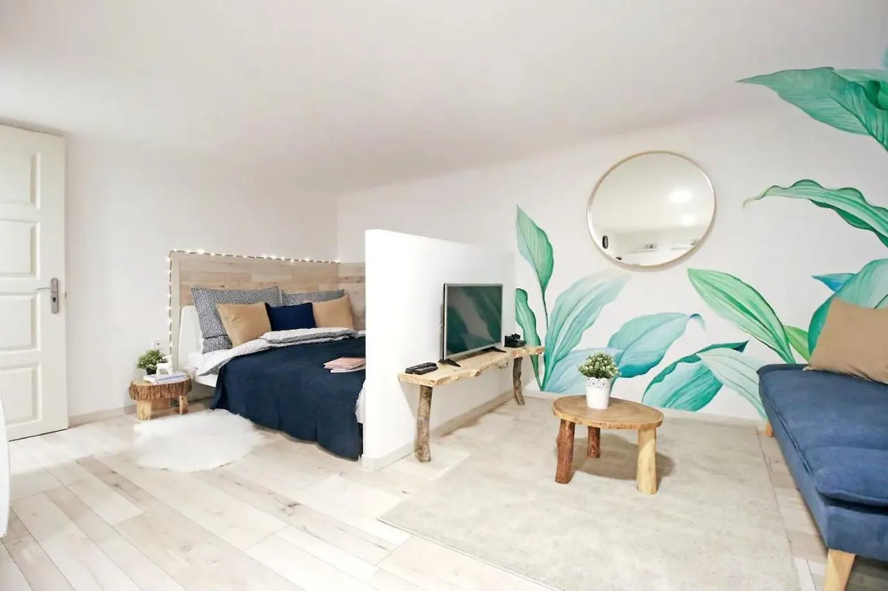 Cosy Cottage - Cheerful Apartment In The Center Budapest 0*,  Hungary